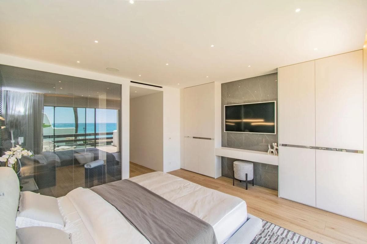 Sale of townhouse in BV REY FAHD , Marbella photo 2