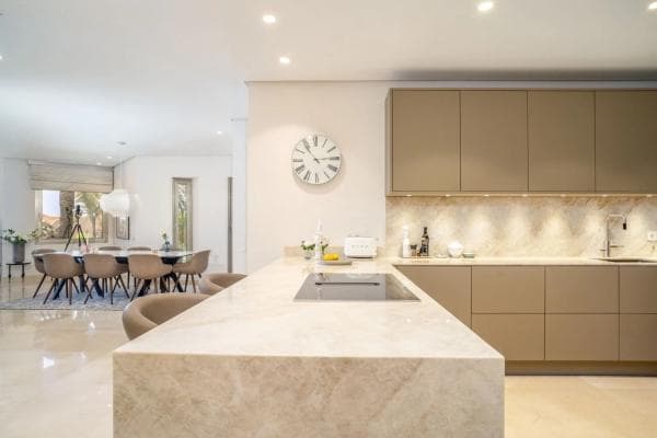 Ático en venta en Barrio Sierra Blanca, Marbella thumbnail 1