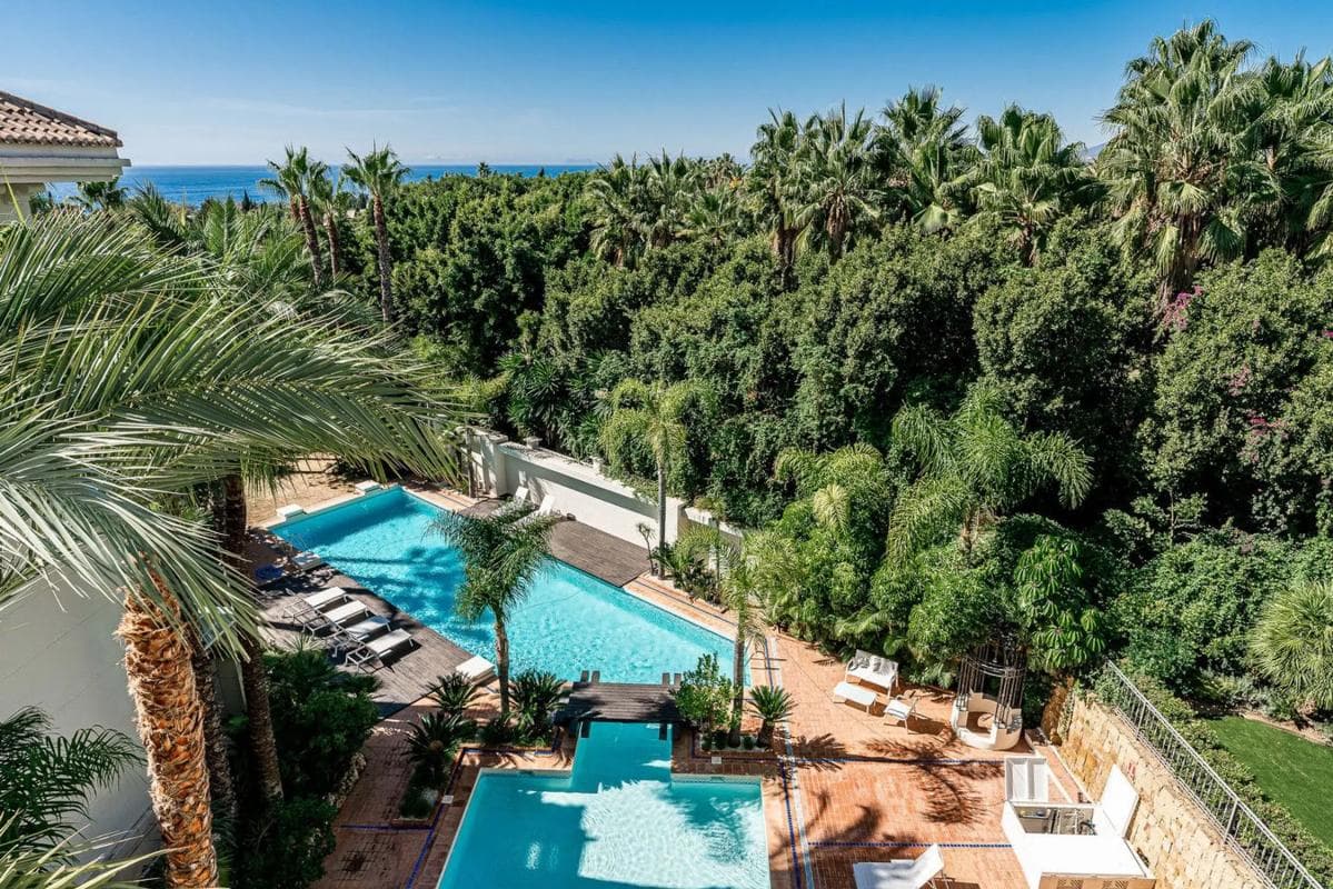Duplex sale in Urbanización Cortijo de Nagüeles, Marbella photo 5