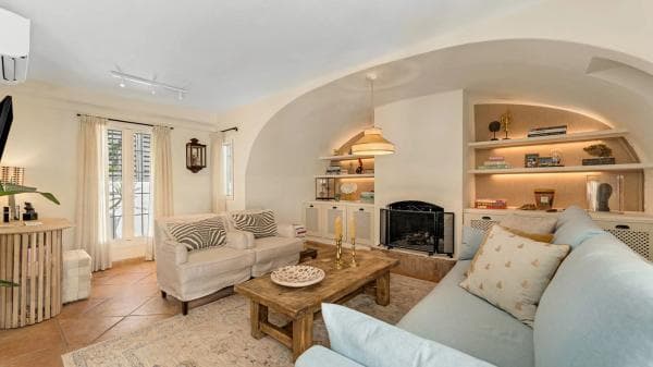 Chalet adosado en venta en Urbanización Sierra Blanca , Marbella thumbnail 2