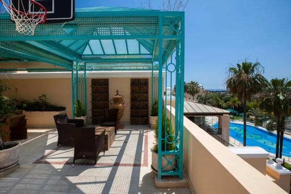 Duplex en venta en Urbanizacion Lomas de Rio Verde, Marbella thumbnail 1