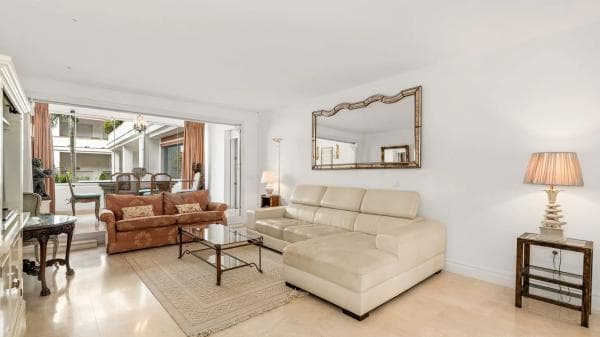 Apartment for sale in Urb. Santa Petronila, Marbella photo 1