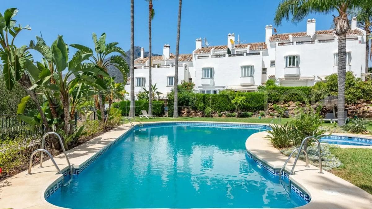 Sprzedaż szeregowego domku w Calle Cecilia Böhl de Faber , Marbella photo 5