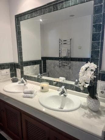 Apartment for sale in Barrio Lomas de Marbella Club, Marbella photo 1