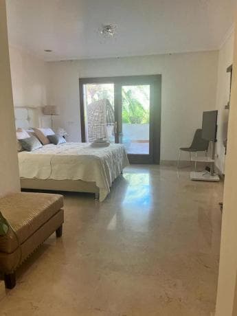 Apartment for sale in Barrio Lomas de Marbella Club, Marbella thumbnail 1
