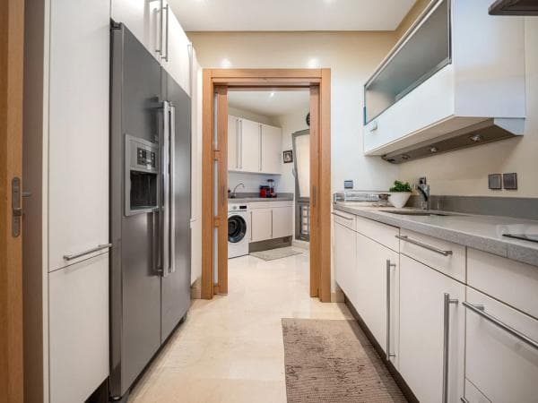 Apartment for sale in Sierra Blanca s/n, Marbella photo 1