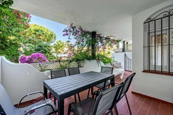 Apartment for sale in Urbanizacion Camosan Blanes, Marbella thumbnail 2