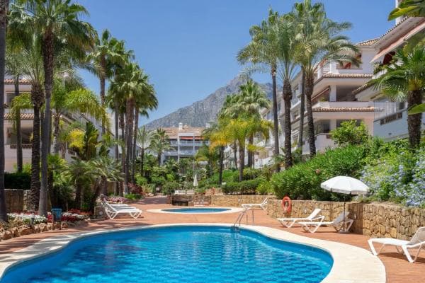 Apartment for sale in BV PRINCIPE ALFONSO HOHENLOH, 1, Marbella thumbnail 1
