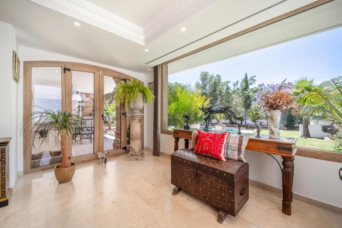 Venta de chalet independiente en Barrio Sierra Blanca, Marbella
photo 2