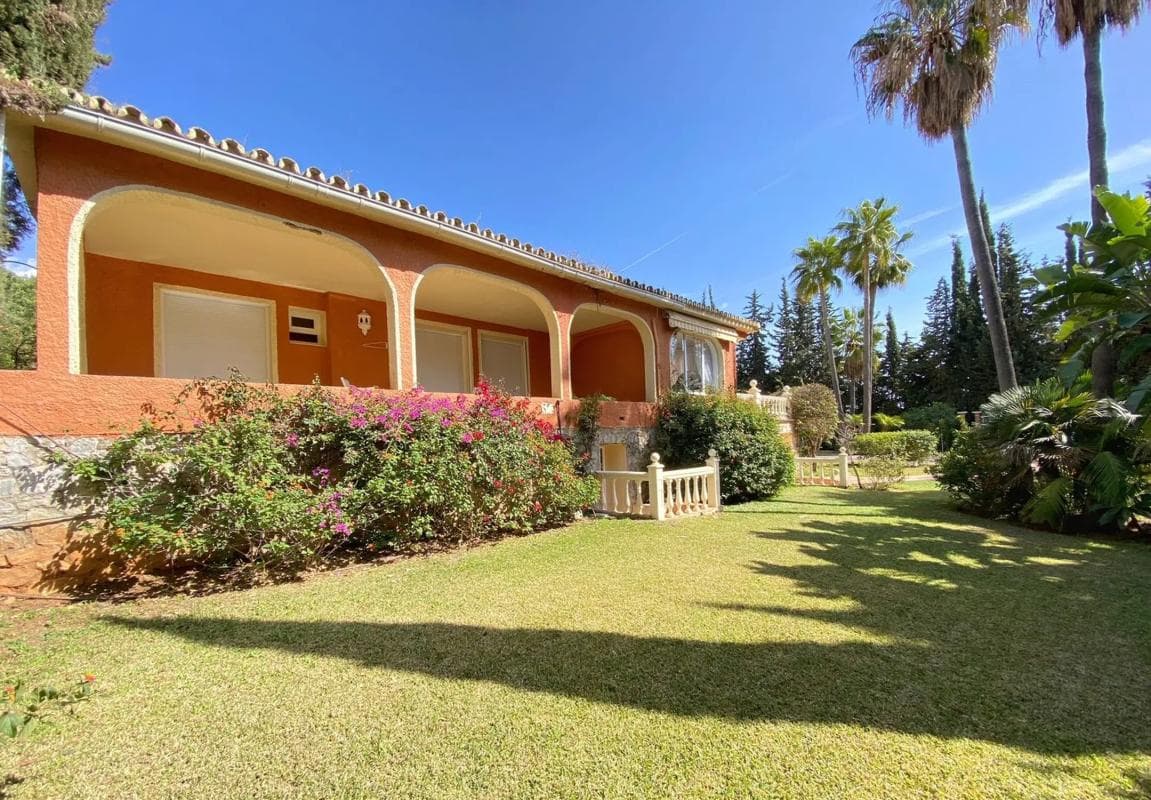 Продажа отдельного шале в Barrio Sierra Blanca, Марбелла photo 2