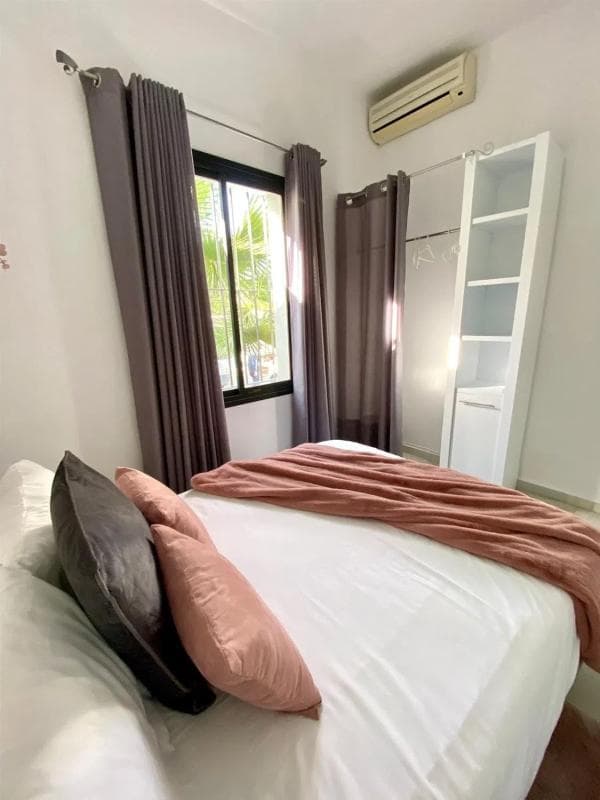 Sprzedaż niezależnego domku jednorodzinnego w Calle Nerja, Marbella photo 2