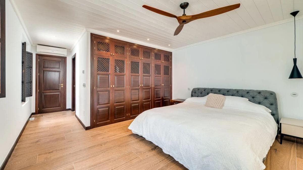 Venta de chalet adosado en Calle las Herrizas , Marbella photo 5