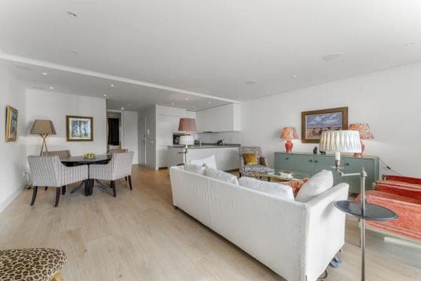 Piso en venta en Conjunto Jardín Andaluz, 16, Marbella
thumbnail 2