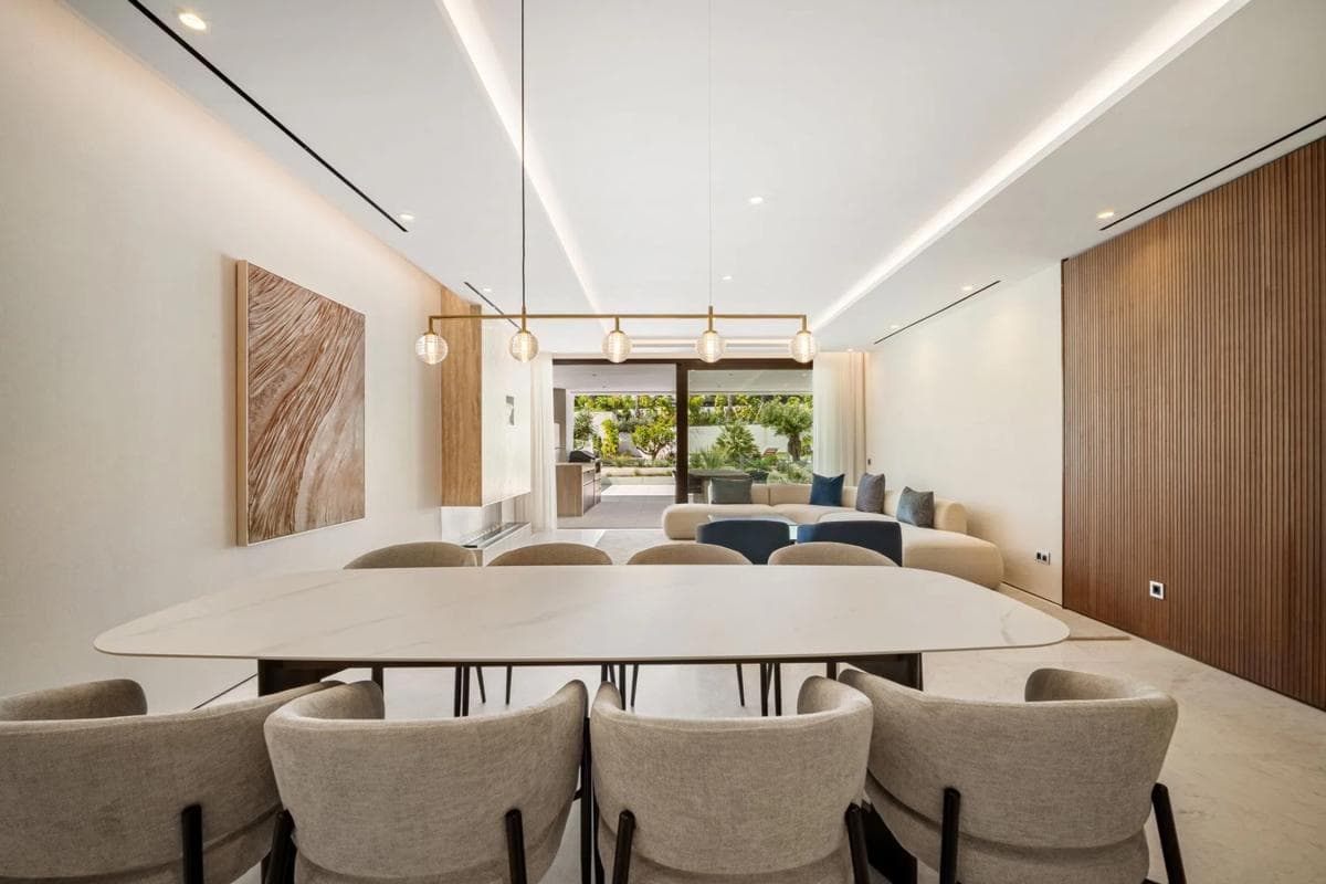 Duplex sale in Urbanización Jardines del Río, Marbella photo 2