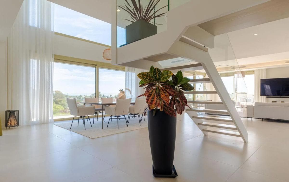 Duplex sale in Urbanización Jardines del Río, Marbella photo 2