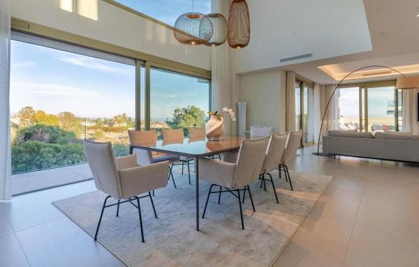 Duplex en venta en Urbanización Jardines del Río, Marbella thumbnail 2