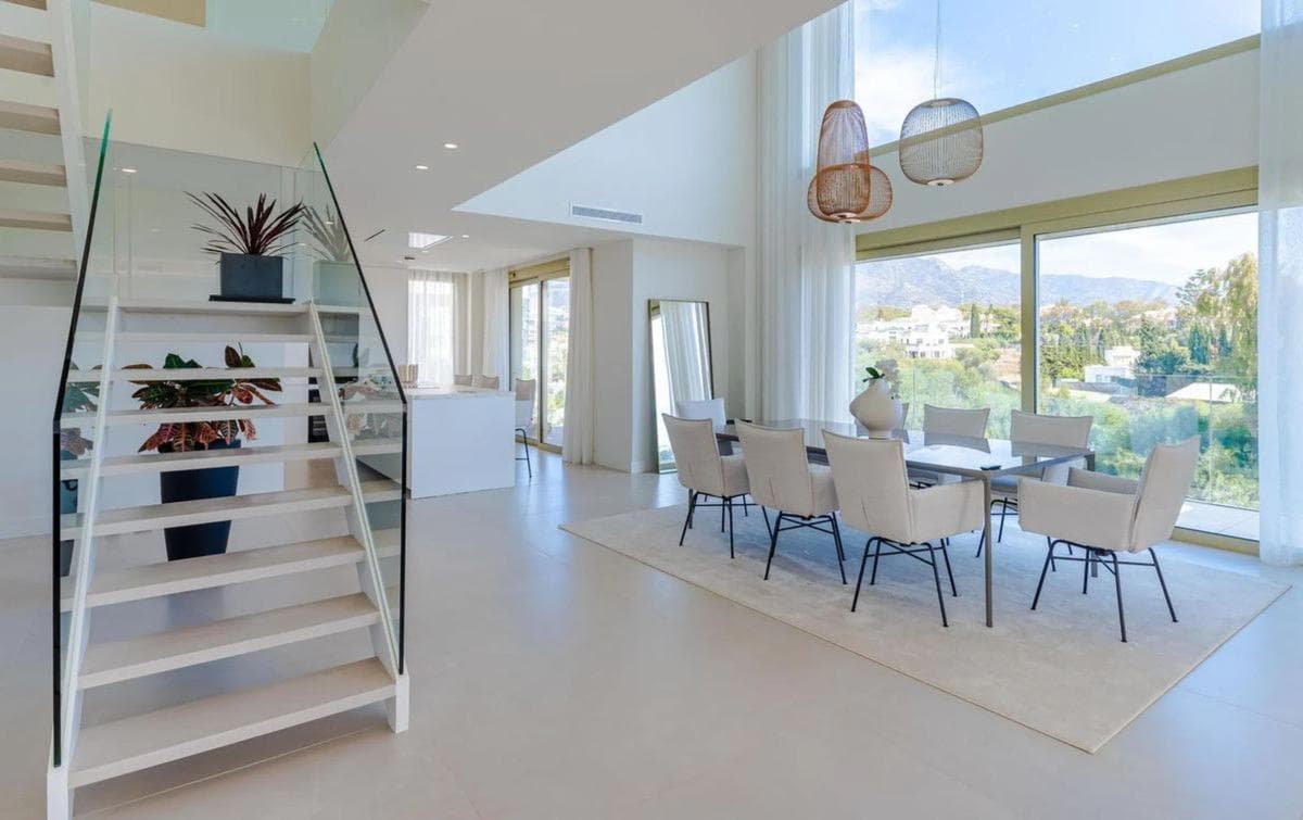 Duplex sale in Urbanización Jardines del Río, Marbella photo 5