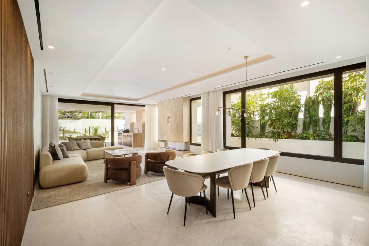 Duplex sale in Urbanización Jardines del Río, Marbella photo 2