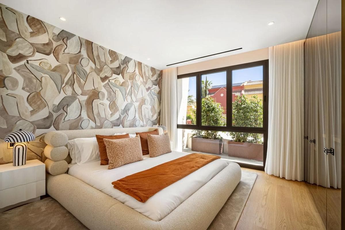 Duplex sale in Urbanización Jardines del Río, Marbella photo 4
