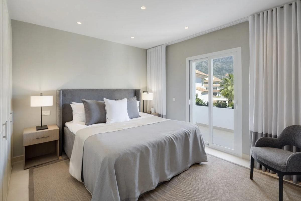 Venta de piso en Urbanización Monte Paraíso, Marbella
photo 2