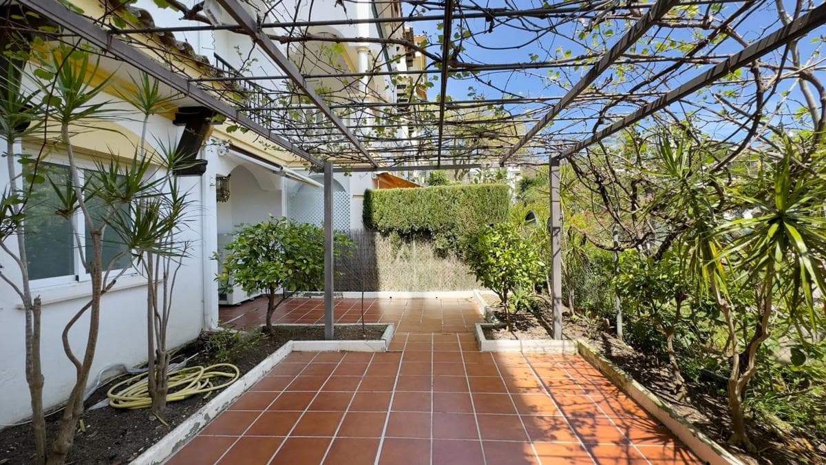 Venta de piso en Bulevar Ashmawi, Marbella
photo 3