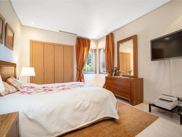 Piso en venta en Avenida Buchinger, Marbella
thumbnail 2