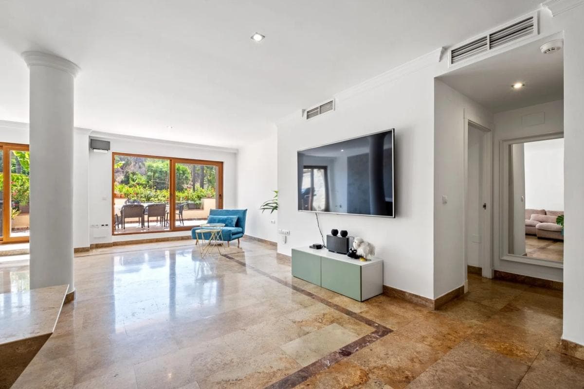 Venta de piso en Calle Sierra Cazorla, Marbella
photo 2