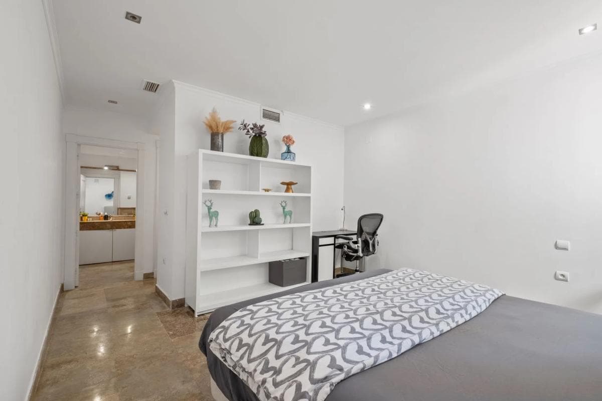 Venta de piso en Calle Sierra Cazorla, Marbella
photo 5