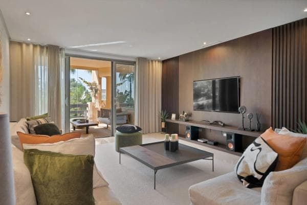 Piso en venta en Lugar Urbanizacion Altos Reales, Marbella
thumbnail 2