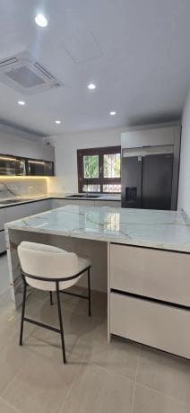Independent chalet for sale in La Capellanía Hill Club, 17, Marbella
photo 1