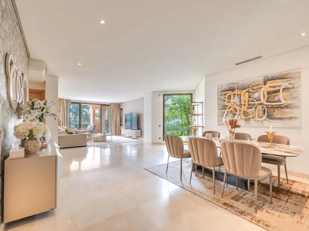 Venta de piso en Avenida Buchinger, Marbella
photo 2