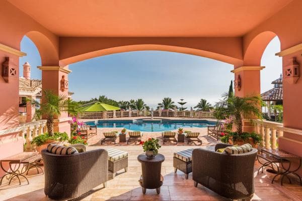 Independent chalet for sale in Barrio Sierra Blanca, Marbella
thumbnail 2