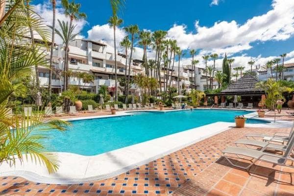 Piso en venta en Barrio Puente Romano, Marbella
thumbnail 2