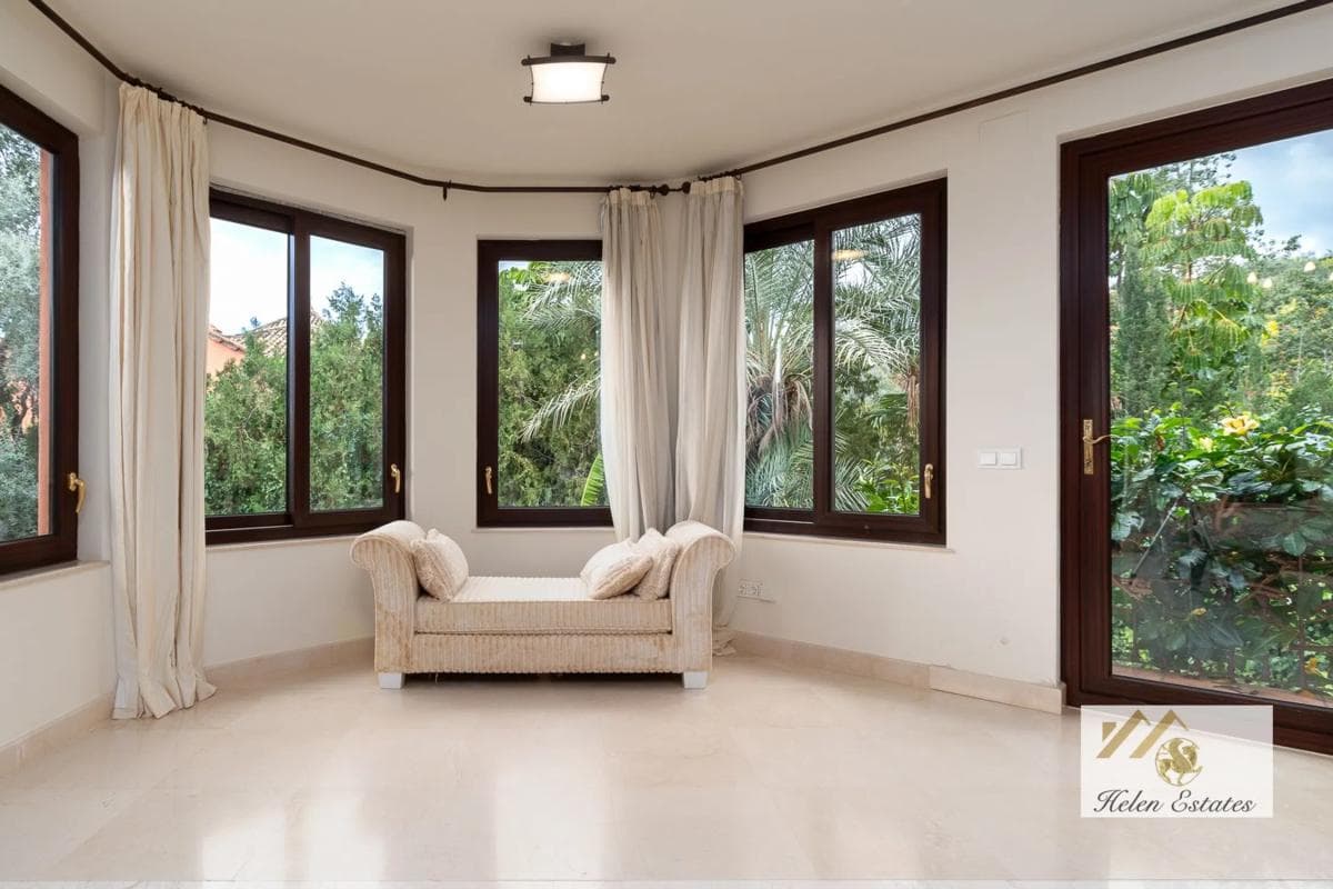 Venta de chalet independiente en Calle Bach, Marbella
photo 5