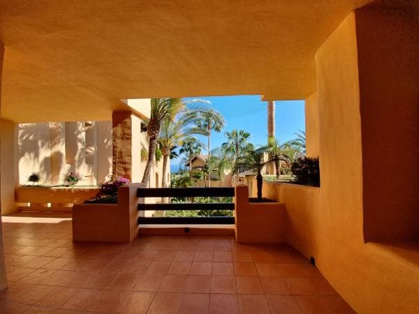 Piso en venta en Barrio Puente Romano, Marbella
thumbnail 1