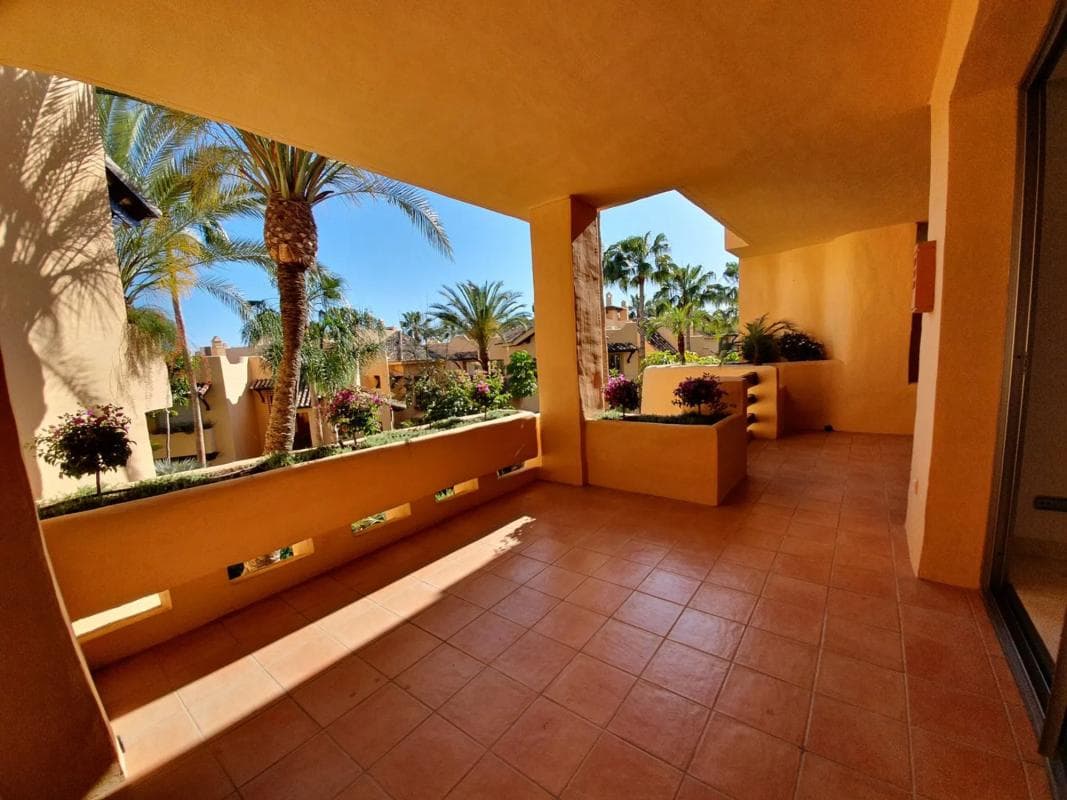 Sale of apartment in Barrio Puente Romano, Marbella
photo 4