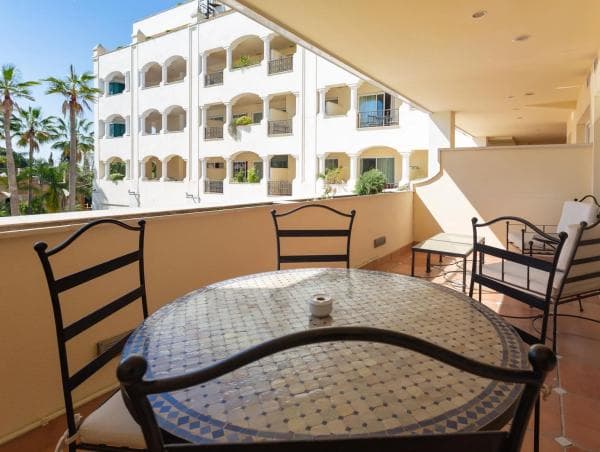 Piso en venta en Avenida Alfonso von Hohenlohe, 19, Marbella
thumbnail 2