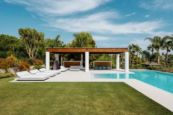 Chalet independiente en venta en Calle Sierra Blanca, Marbella
thumbnail 2