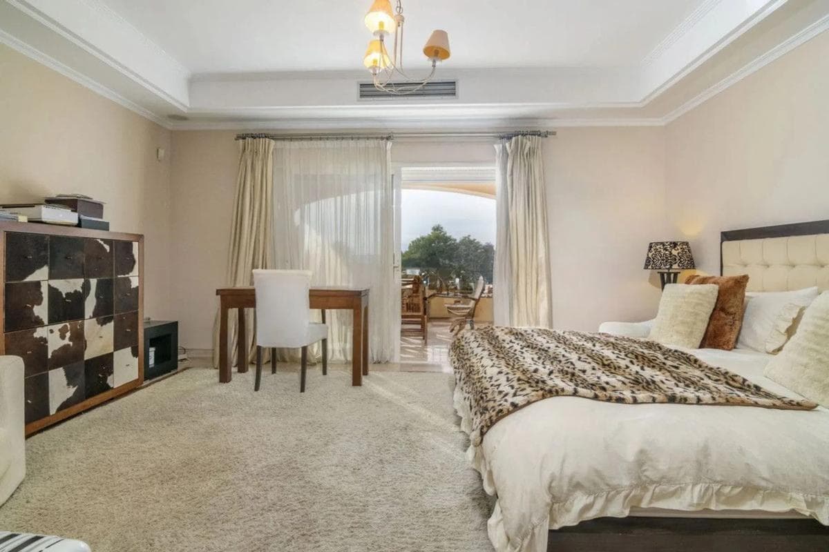 Sale of apartment in Urb. Lomas Rio Verde, 31 -a, Marbella
photo 2