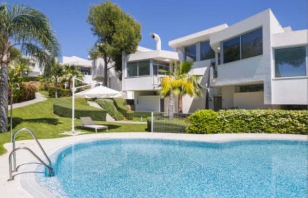 Chalet pareado en calle Verdi, 38 thumbnail 2