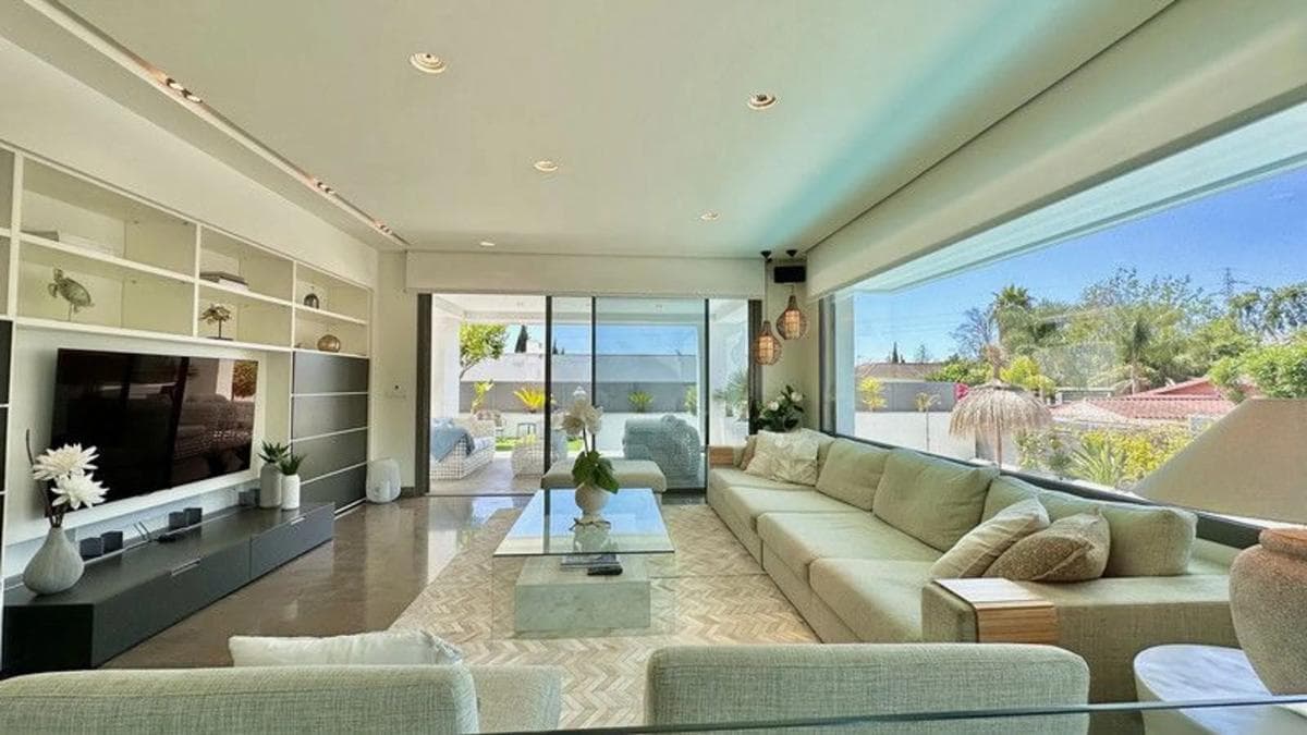 Venta de chalet independiente en Barrio Sierra Blanca, Marbella
photo 3