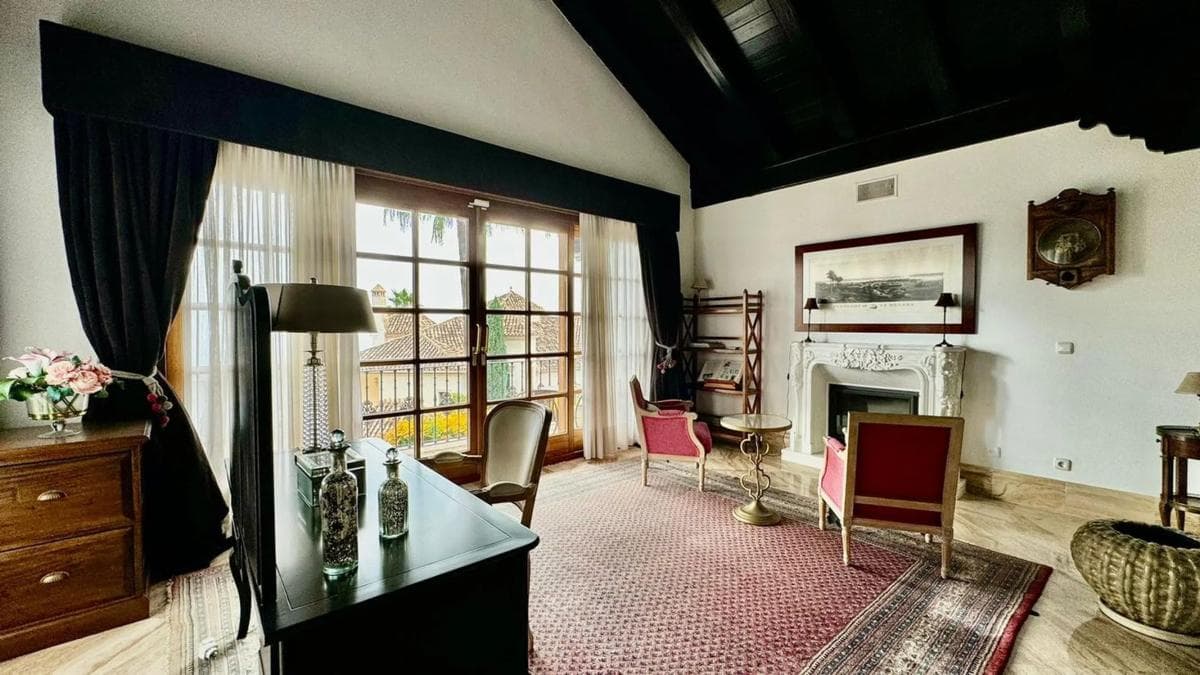 Venta de chalet independiente en Barrio Sierra Blanca, Marbella
photo 3