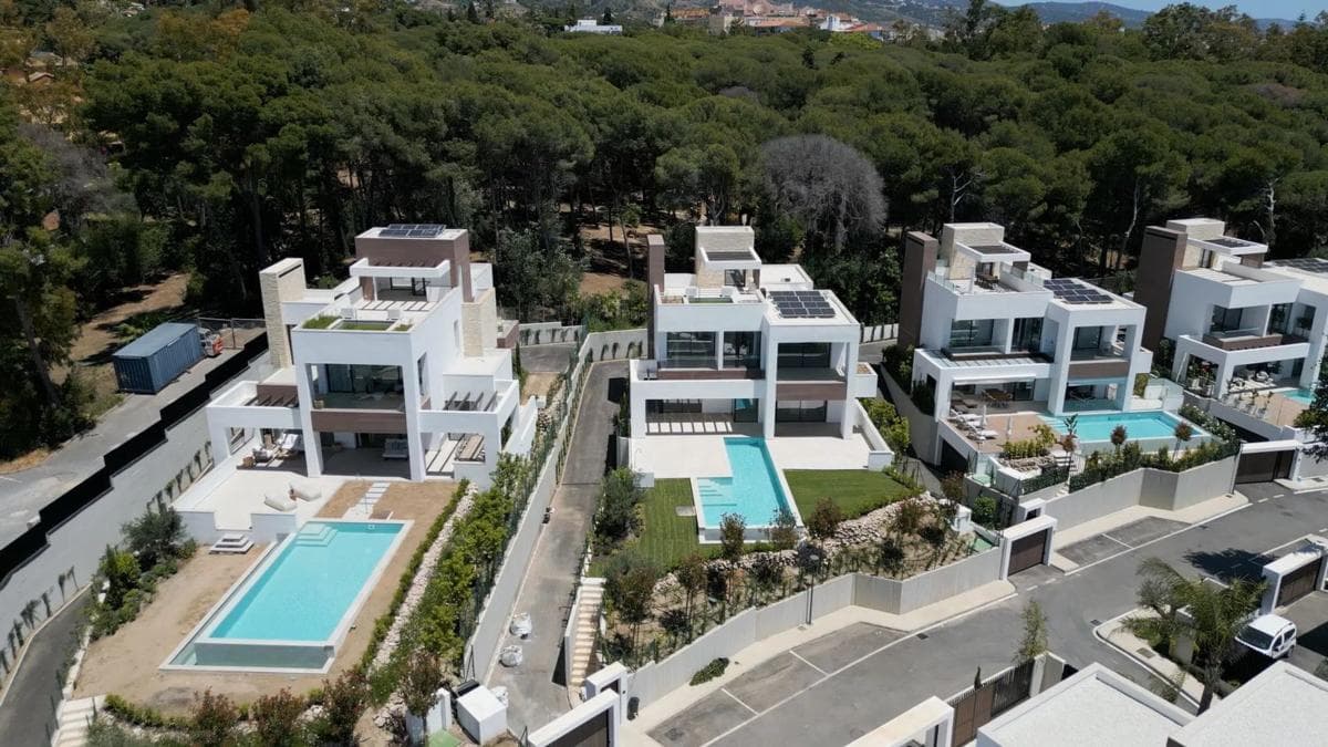 Venta de chalet independiente en Barrio Puente Romano, Marbella
photo 2