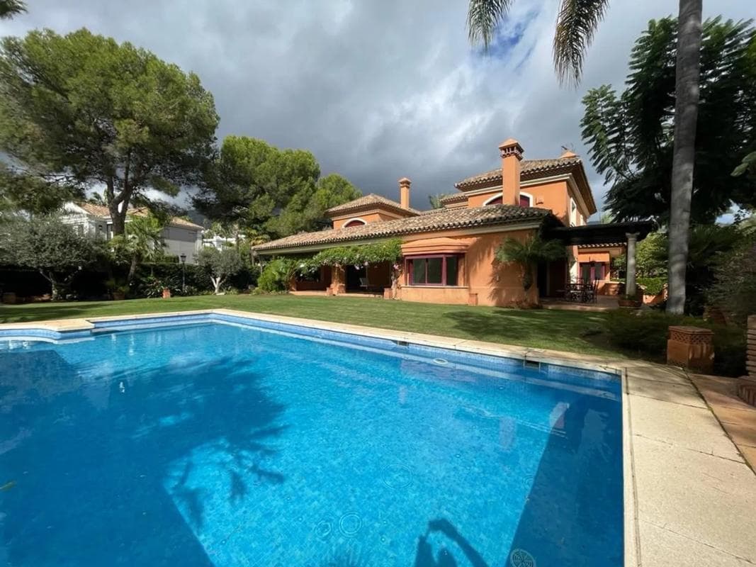 Venta de chalet independiente en Altos reales b s/n, Marbella
photo 3