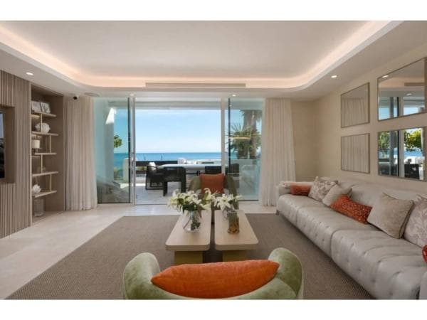 Piso en venta en ኡርባኒሳሲኦን ፑኤንቴ ሮማኖ, Marbella
thumbnail 2