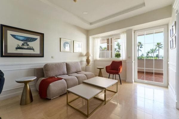 Piso en venta en Avenida Principe Alfonso Hohenloh, 19, Marbella
photo 1
