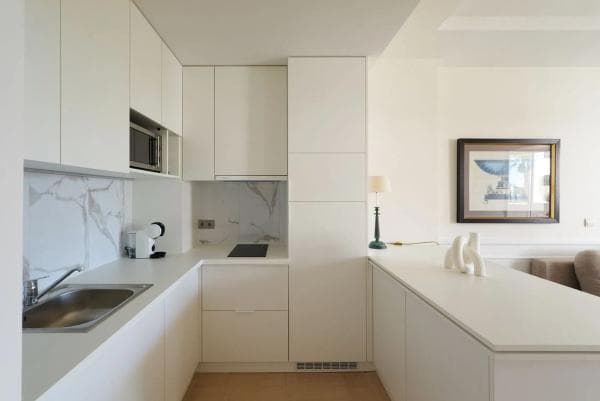 Piso en venta en Avenida Principe Alfonso Hohenloh, 19, Marbella
thumbnail 2