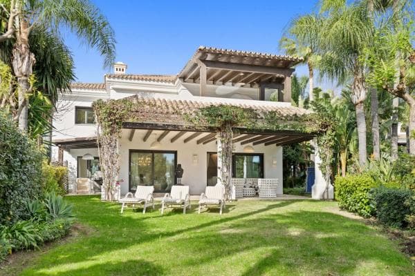 Chalet independiente en venta en Calle Montemayor, Marbella
photo 1