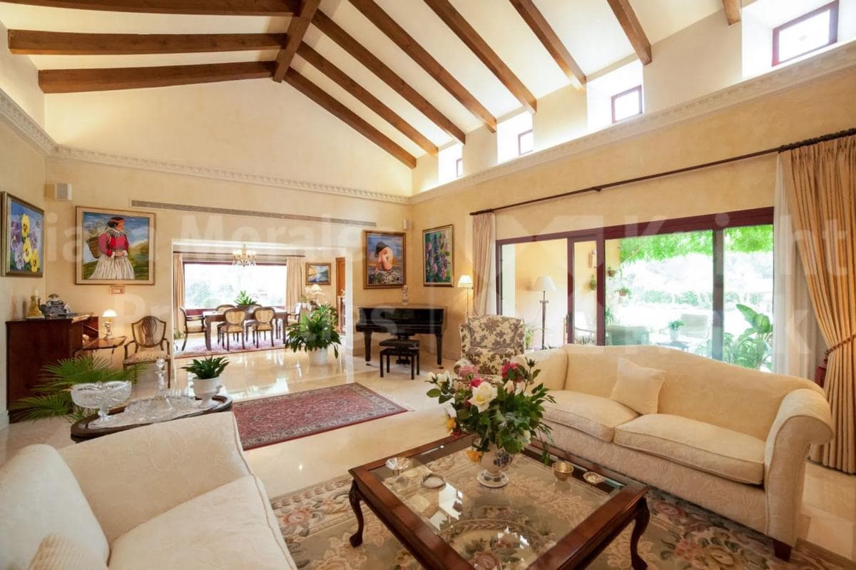 Venta de chalet independiente en Barrio Sierra Blanca, Marbella
photo 2