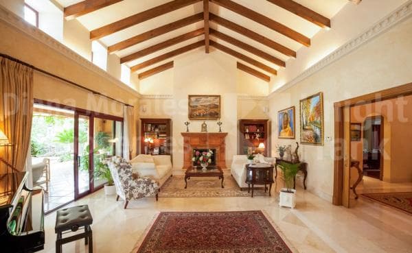 Chalet independiente en venta en Barrio Sierra Blanca, Marbella
thumbnail 2